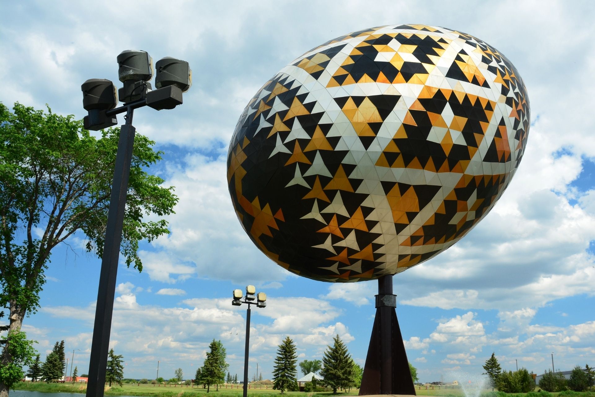 heritage-valley-museum-plan-vegreville-pysanka-egg